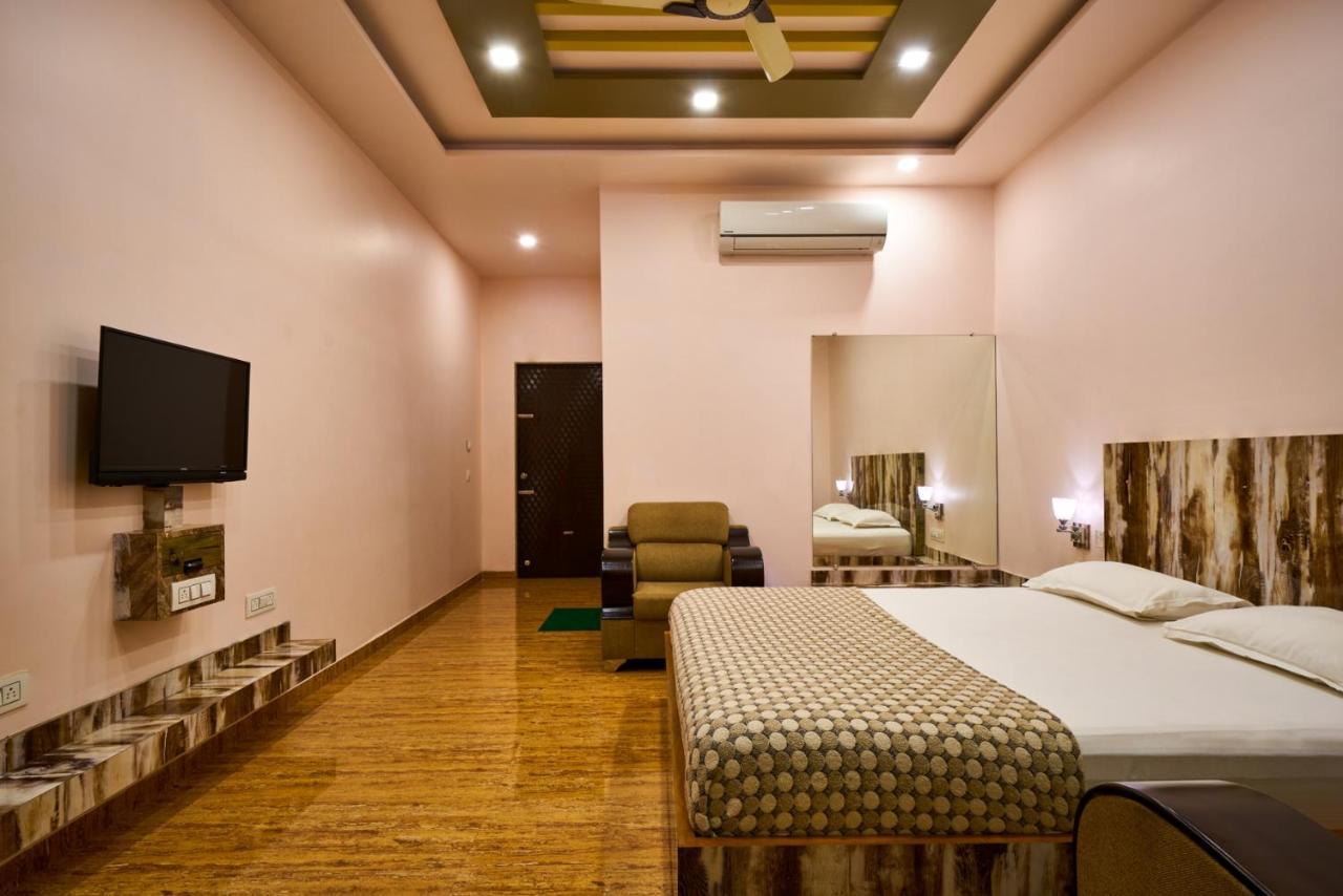 Hotel Saptarang Residency Panhāla 외부 사진