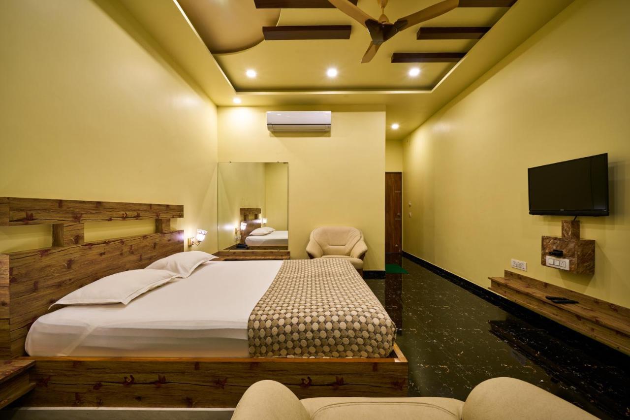 Hotel Saptarang Residency Panhāla 외부 사진