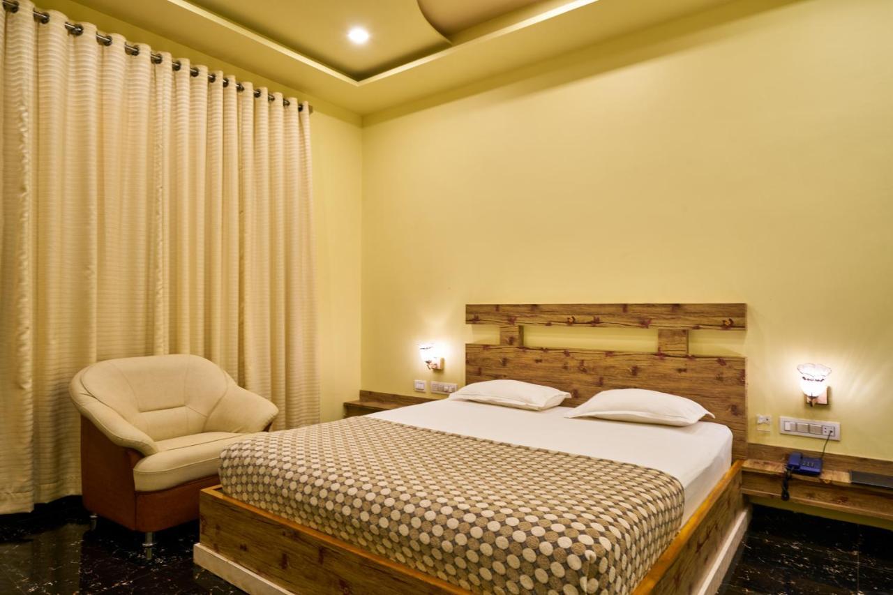 Hotel Saptarang Residency Panhāla 외부 사진