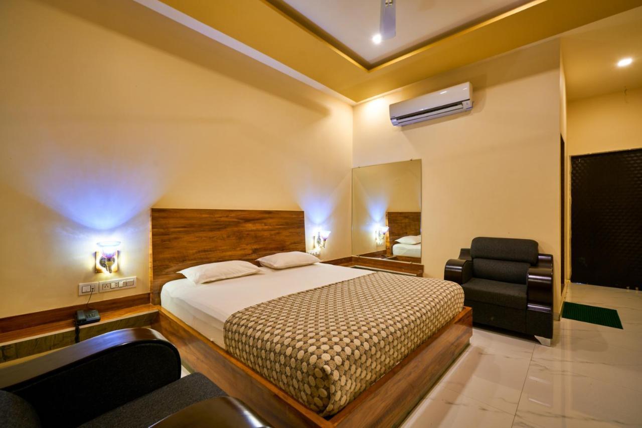 Hotel Saptarang Residency Panhāla 외부 사진
