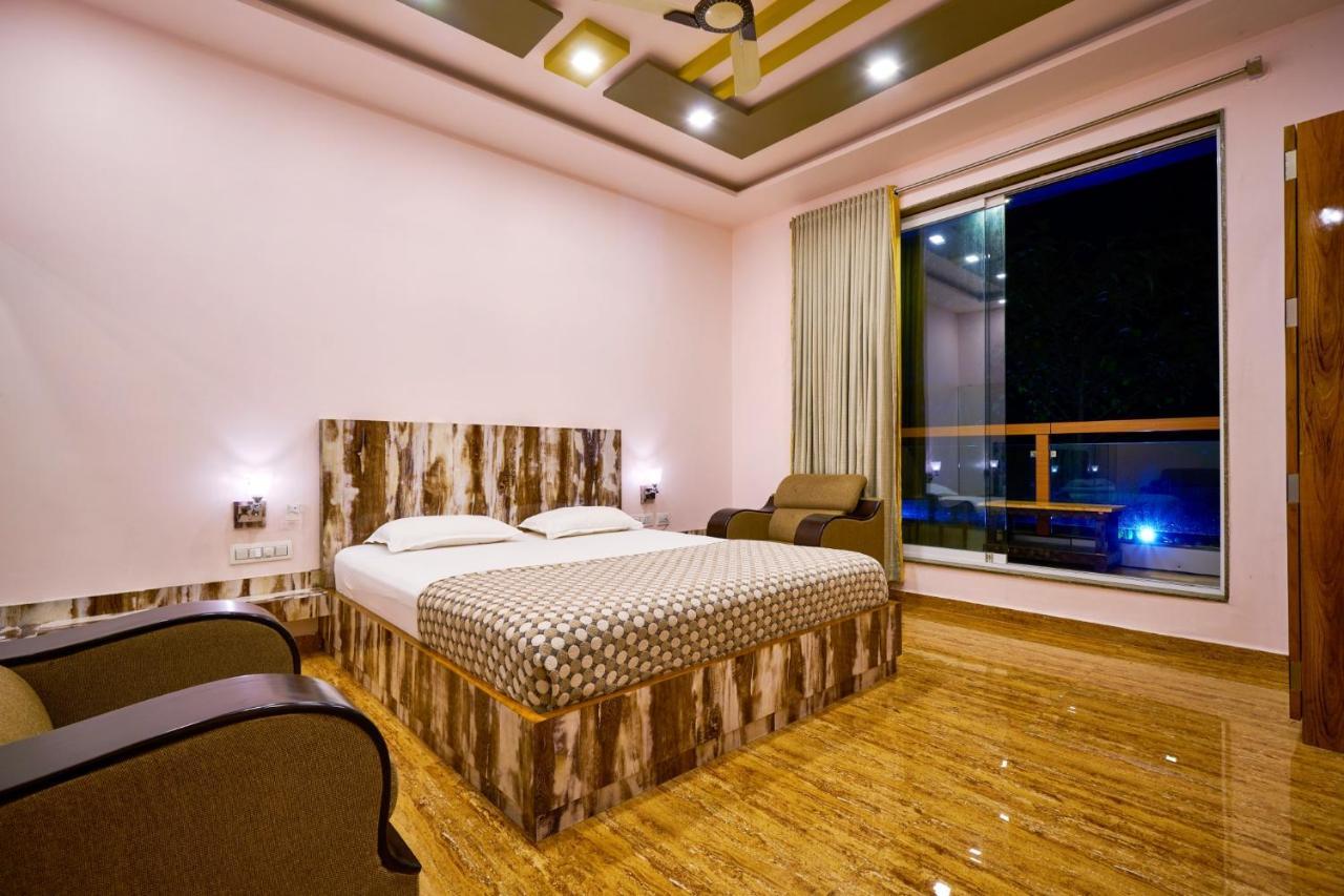 Hotel Saptarang Residency Panhāla 외부 사진